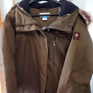 Columbia Women's Suttle Mountain™ Long Insulated Jacket, Army Green, Size 1X